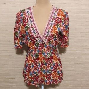 Nostalgia Floral V-Neck Scalloped Lace Neckline Cold Shoulder Peplum Blouse L